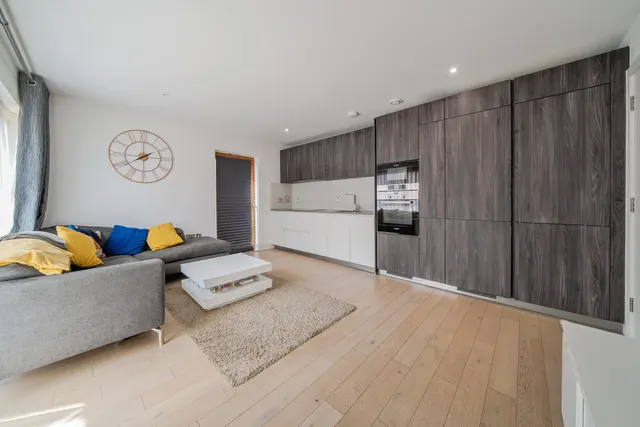 Photo 3 — Vinery Way, Hammersmith, London, W6