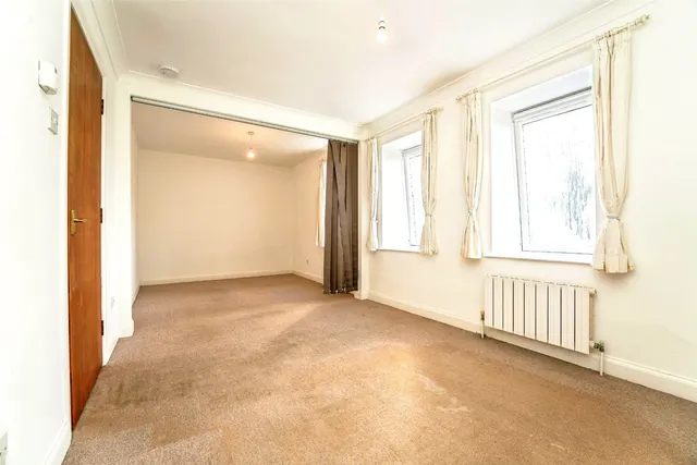 The Park, Cheltenham, GL50, photo 3