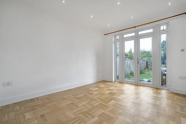 Rusland Park Road, Harrow, HA1, photo 2