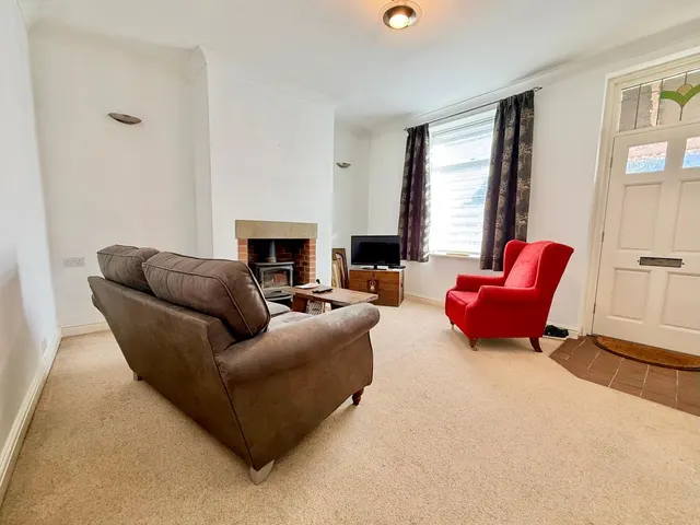 North Terrace, Yeadon, LS19, photo 2