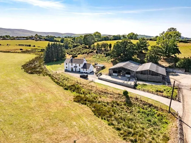 Eglwyswrw, Near Newport, Pembrokeshire, SA41 3TD, photo 1