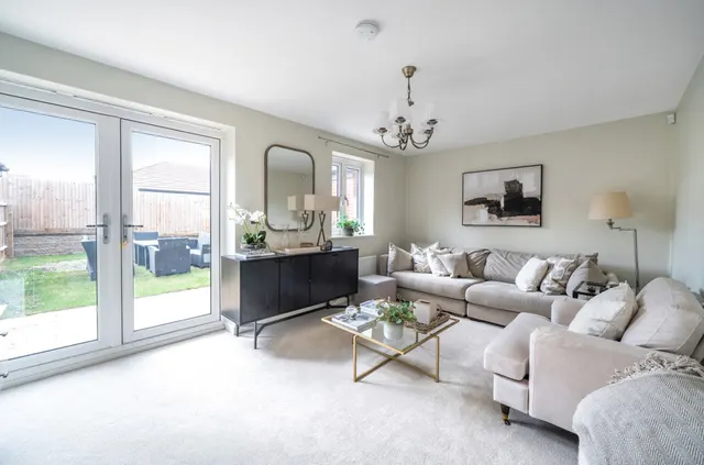 Photo 3 — Yeoman Road, Towcester, Northamptonshire, NN12 6UZ