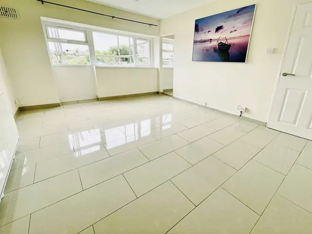 Hendre Ebbw Vale, NP23, photo 1
