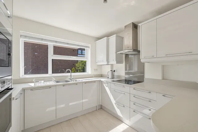 Ridgway, London, SW19, photo 1
