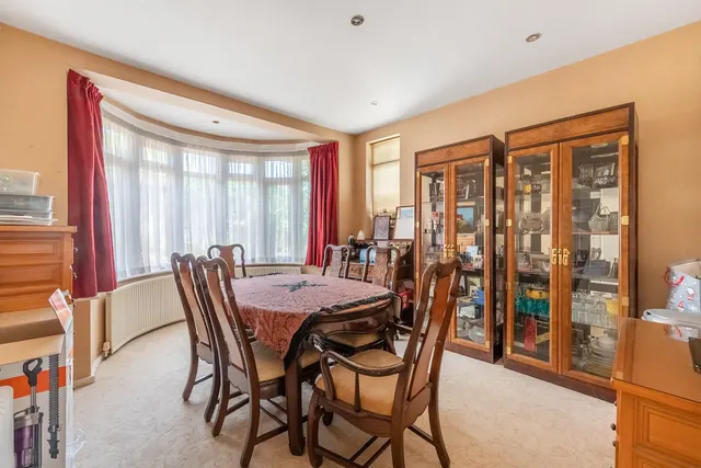 Photo 2 — 2 Hale Drive, London