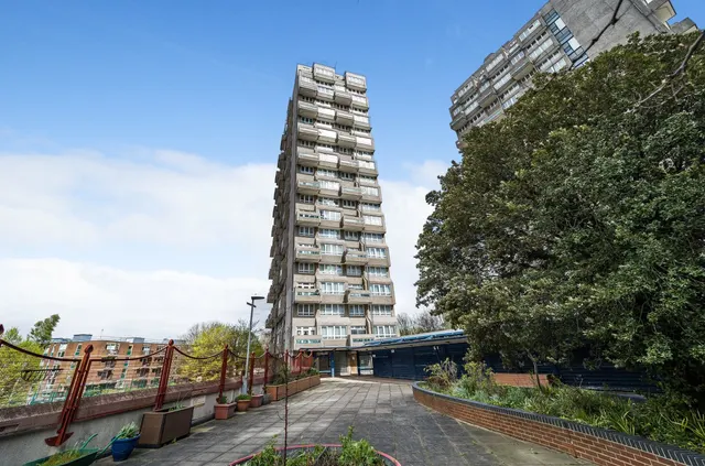 Kennington Lane, Kennington, London, SE11, photo 1