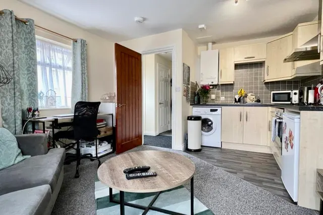 St Johns Lane, Bedminster, BS3, photo 2