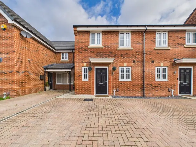 Swift Grove, Hebburn, NE31, photo 1