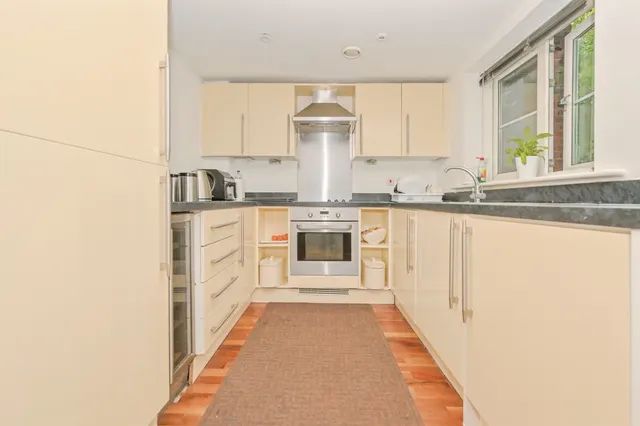 Wharf Way, Hunton Bridge, WD4, photo 3