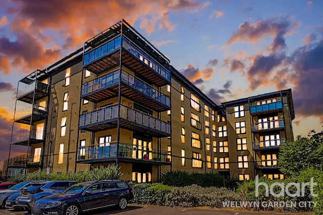 Bessemer Road, Welwyn Garden City, AL7, photo 1