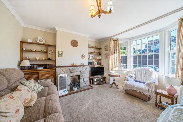 Mayflower Road, Whitehill, GU35, photo 2