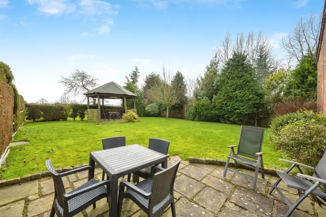 Lapwing Cottage, Leigh, ST10, photo 2