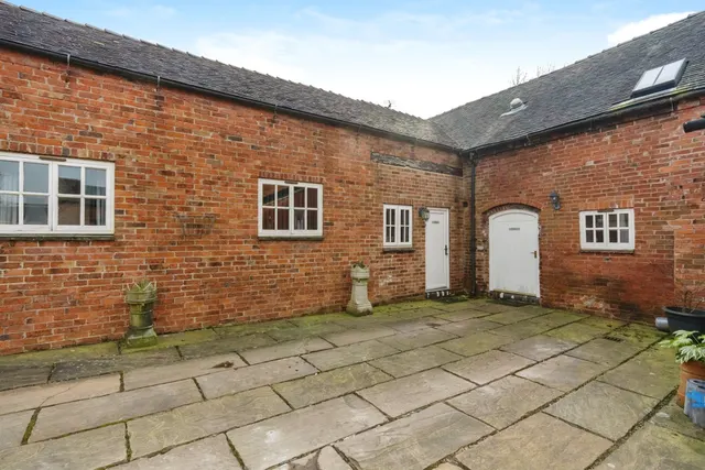 Lapwing Cottage, Leigh, ST10, photo 1