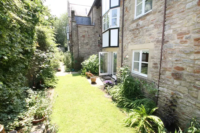 Carlton Court, Wells, photo 1