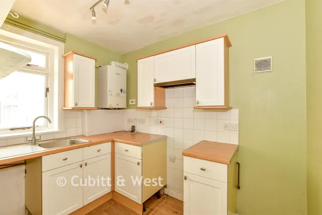 Kent Road, Chichester, PO19, photo 3
