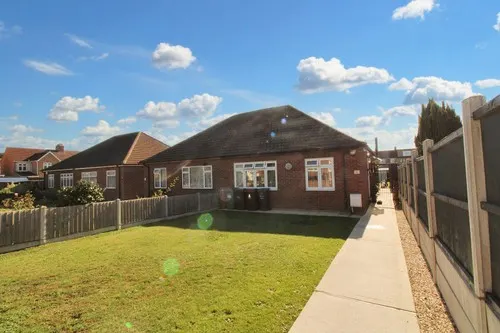 Philip Close, Romford, RM7, photo 1