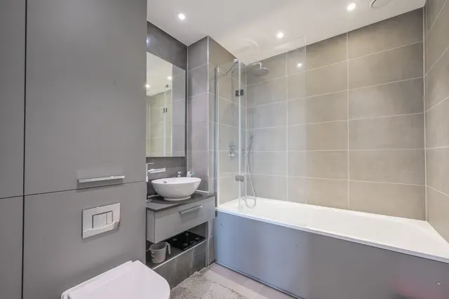Photo 3 — Flat 36, Galley House, 1 Atlantis Avenue, London