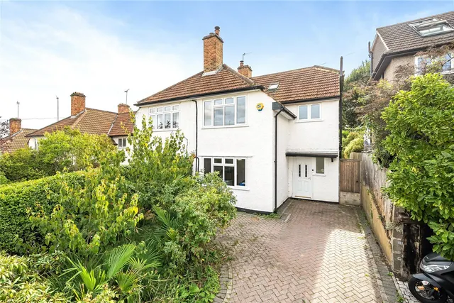 Broomhill Road, Orpington, BR6, photo 1