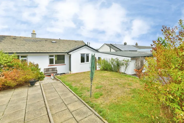 Photo 3 — Longmeadow Road, Saltash