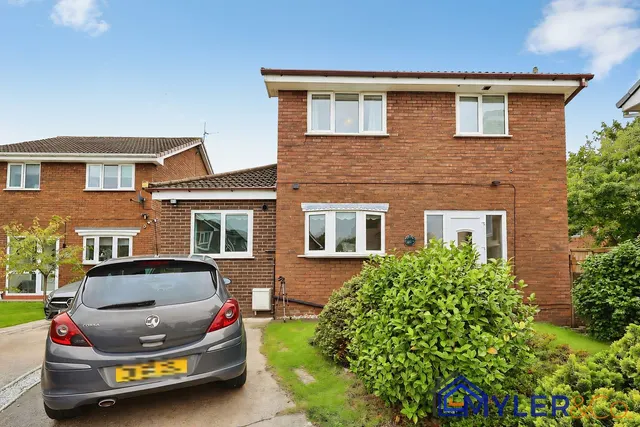 Whitley Close, Runcorn, photo 1