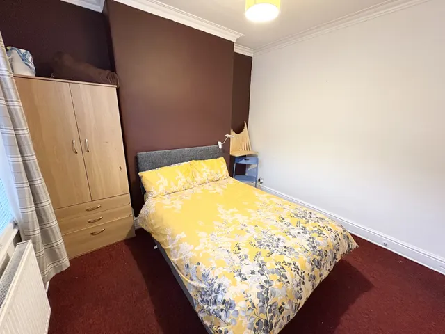 Room 2, Milnthorpe Street, M6, photo 1