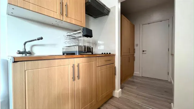 Windlesham Mews, TW12, photo 2