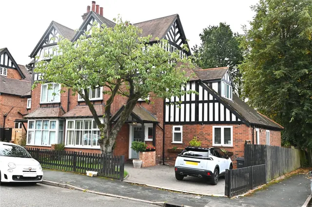 Ashfield Avenue, Kings Heath, B14, photo 1