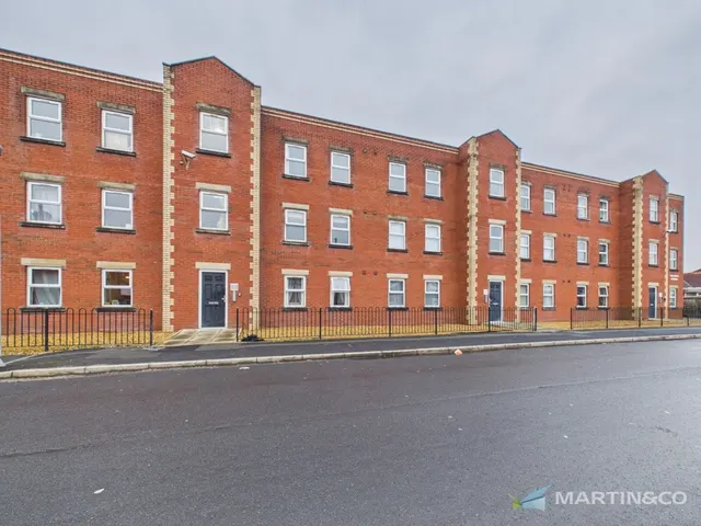 Claughton Mansions, Blackpool, FY4, photo 1