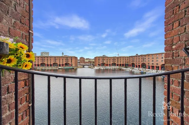 The Colonnades, Albert Dock, Liverpool, L3, photo 1