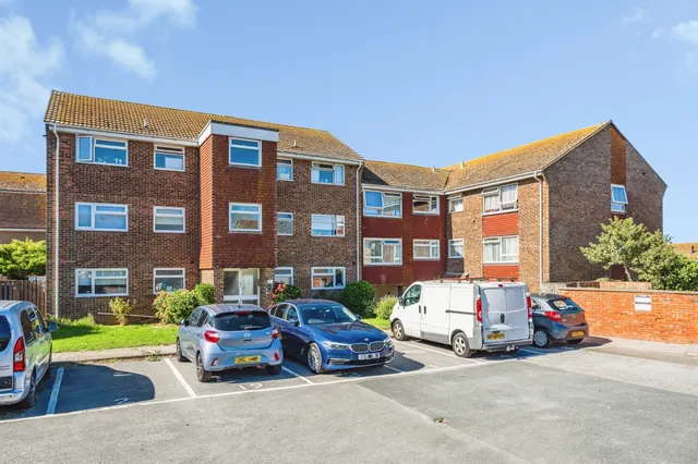 Richmond Road, Seaford, BN25, photo 1