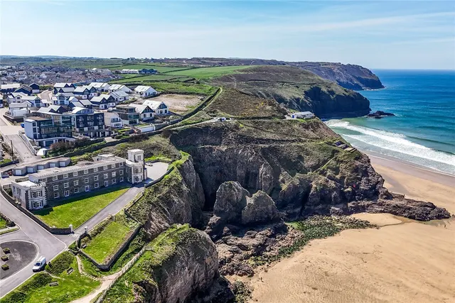 Cliff Road, Perranporth, TR6, photo 1