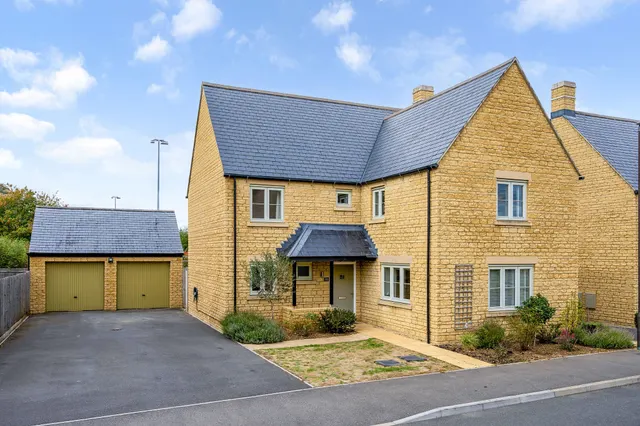 Trubshaw Way, Fairford, GL7, photo 1