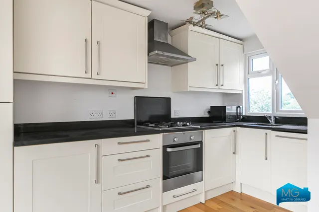 Park Road, New Barnet, EN4, photo 1