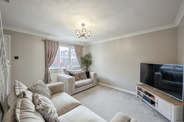 Chatsworth Drive, Rossington, DN11, photo 2