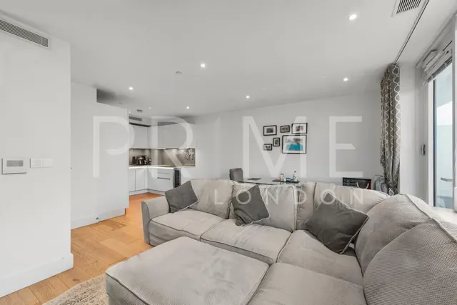 Lombard Road, Battersea, SW11, photo 3