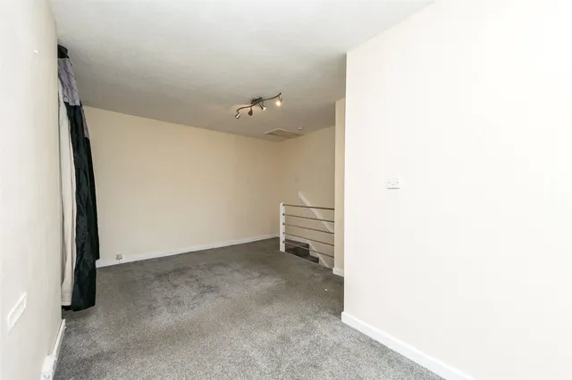 Fartown, Pudsey, LS28, photo 3