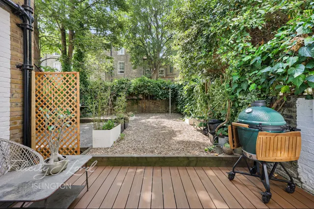Beresford Road, London, photo 3