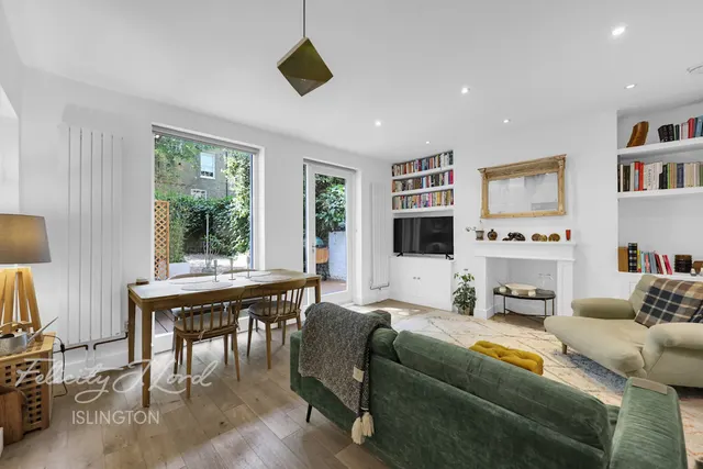 Beresford Road, London, photo 1