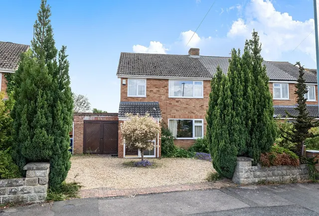 Delabere Road, Gloucestershire, Bishops Cleeve, GL52 8AN, photo 1