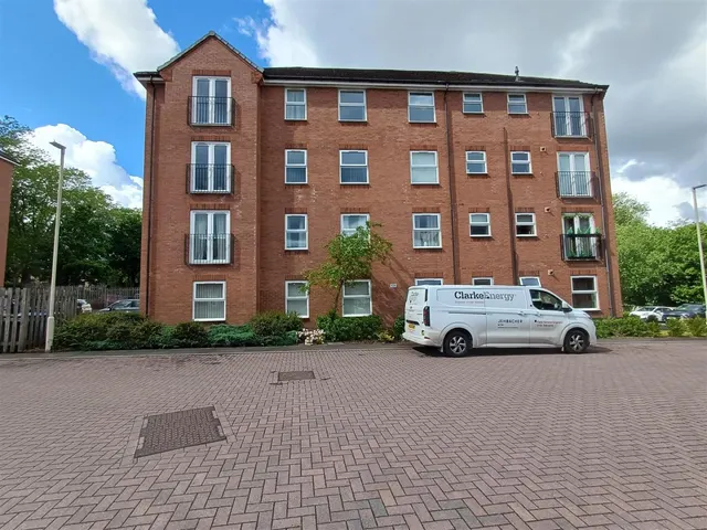Brett Young Close, Halesowen, photo 1