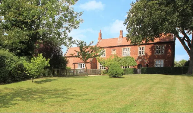 High Road, Manthorpe, NG31, photo 1