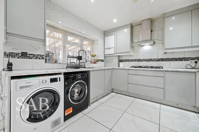 Allenby Road, Southall, UB1, photo 3