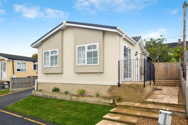 Holders Road, Amesbury, SP4, photo 1