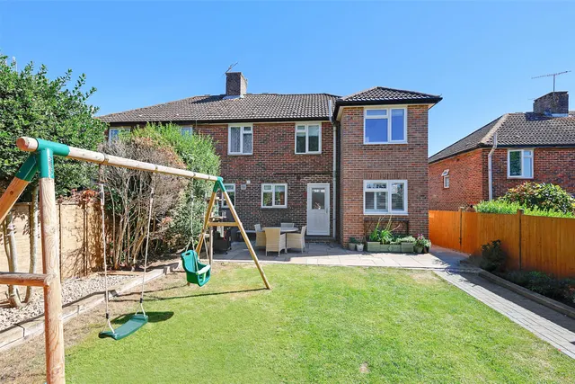 Alexander Road, Reigate, RH2, photo 1