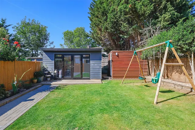 Alexander Road, Reigate, RH2, photo 3