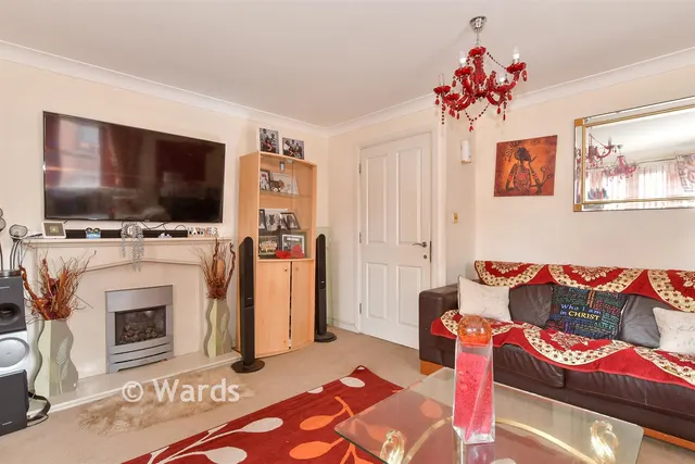 Trona Court, Sittingbourne, ME10, photo 3