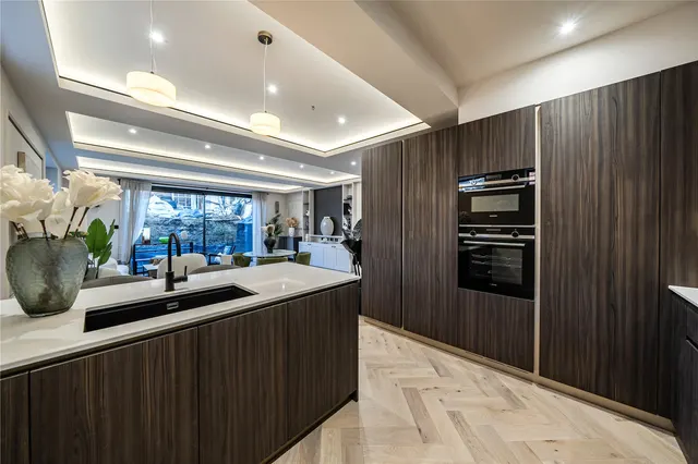 Bromyard Avenue, London, W3, photo 2