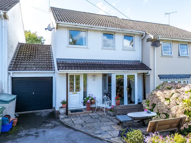 St. Georges Close, Easton-in-Gordano, BS20, photo 1