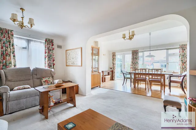 Barham Road, Petersfield, GU32, photo 2