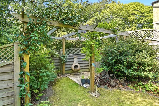 Harrogate Road, Moortown, LS7, photo 2